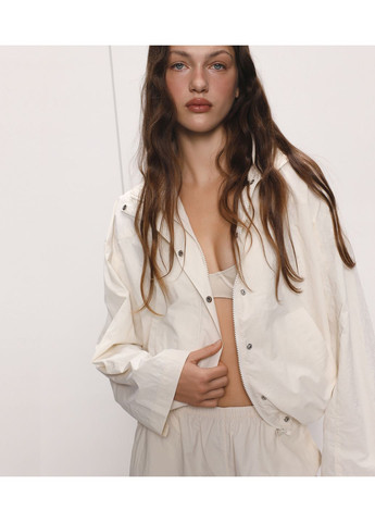 Молочна демісезонна куртка нейлонова на блискавці 3007 Papaya