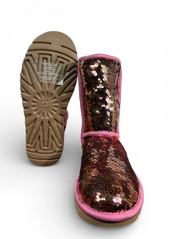 Угги Classic Short Sequin (s/n 1094982),, Размер (US 7), 24 см UGG (387001977)