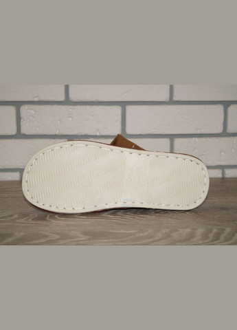 Коричневые тапочки подростковые коричневые No Brand