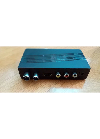 Цифровий тюнер приставка T2 UKC T2-0967 з підтримкою wi-fi адаптера 5–12V Чорна No Brand (357208080)