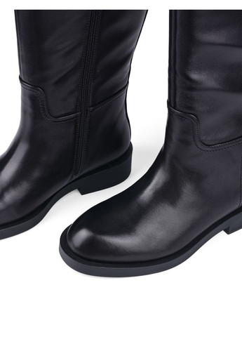 Зимние женские сапоги 2569-1701-1bm черная кожа Attizzare