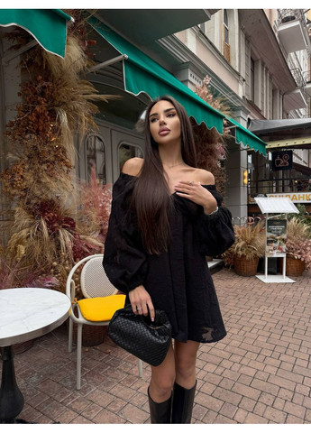 Чорна сукня жіноча вільного крою зі спущеними плечами . мереживо No Brand