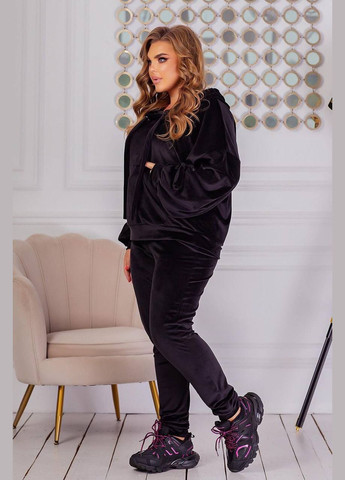 Жіночий костюм велюровий колір чорний р.50/52 449107 New Trend (282926596)
