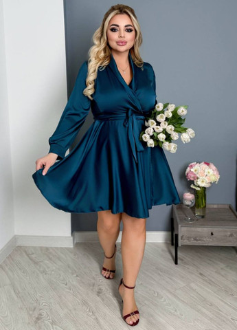 Морской волны вечернее изящное легкое летнее шелковое вечернее мини платье на запах с поясом и длинными рукавами. на запах Tik-Tak однотонное