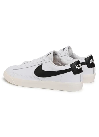 Белые всесезонные кроссовки blazer low leather white ci6377-101 Nike
