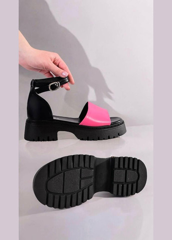 Розовые босоножки женские розовые с черным Seven с ремешком