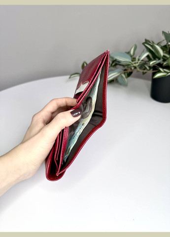 Жіночий шкіряний гаманець на магніті маленький Classic (315316914)