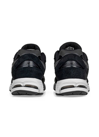 Белые всесезонные кроссовки мужские 2002r m2002rbk весна-лето замша текстиль сетка черные New Balance