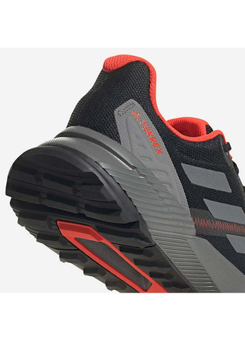 Черные зимние кроссовки adidas