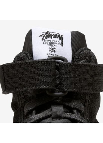 Черные демисезонные кроссовки Nike