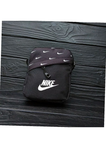 Компактна спортивна сумка на ремені - чорний колір No Brand (365592433)