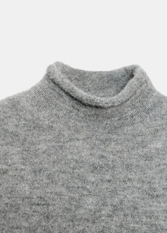 Світло-сірий демісезонний светр Zara