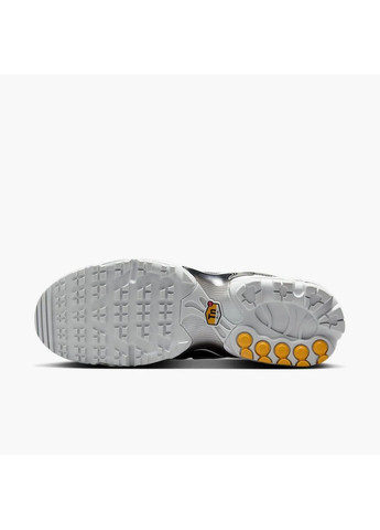 Чорні кросівки чоловічі air max plus п black Nike