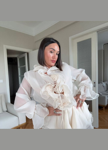 Молочное праздничный, коктейльное, вечернее женское шифоновое платье с рюшами. Avanti однотонное