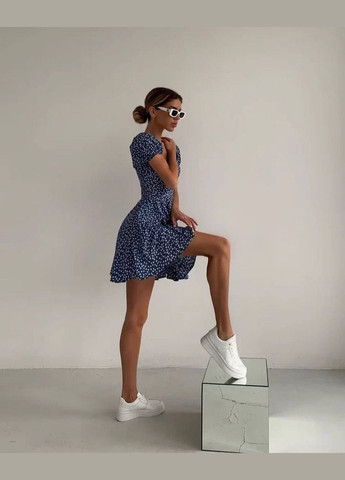 Синя літнє плаття в квіточку з коротким рукавом, ніжне плаття із софту в синьому кольорі No Brand з квітковим принтом