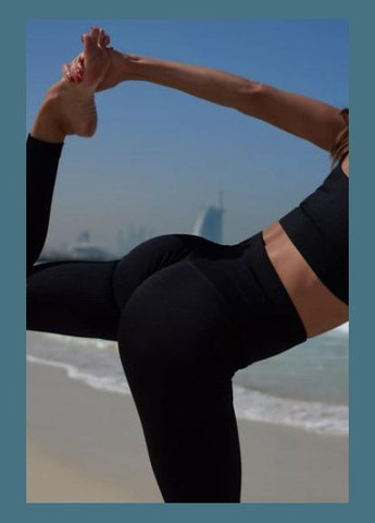 Лосины женские безшовные с эфектом пуш-ап в рубчик черного цвета Let's Shop (315687567)