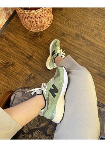 Серые демисезонные кроссовки мужские new balance 990 black / green нью беланс 990 No Brand