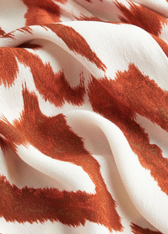 Молочная кэжуал с абстрактным узором юбка H&M