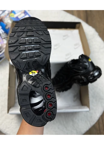 Черные летние кроссовки nike air max plus tn black найк аир макс тн плюс No Brand