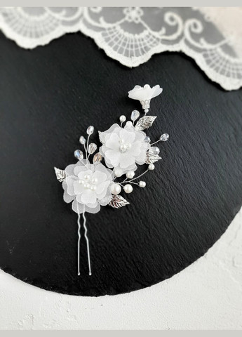 Весільна шпилька в зачіску із шифоновими білими квітами No Brand (342389836)