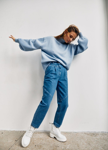 Голубой свитер с объемными рукавами Kohai