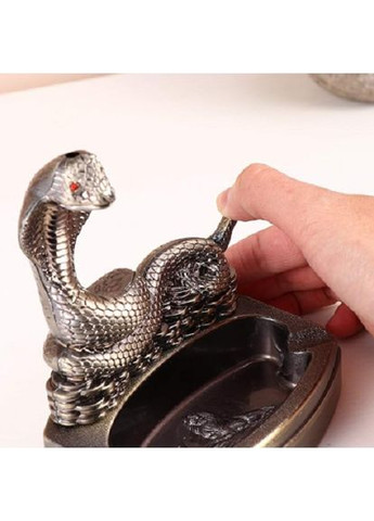 Настольная креативная оригинальная металлическая пепельница в виде Змеи с зажигалкой No Brand (314459828)