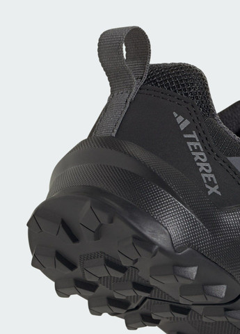 Чорні всесезонні кросівки для хайкінгу terrex ax4r adidas