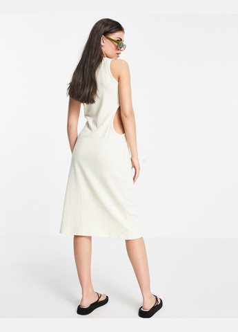 Молочна сукня 38 eur Fashion Union однотонна