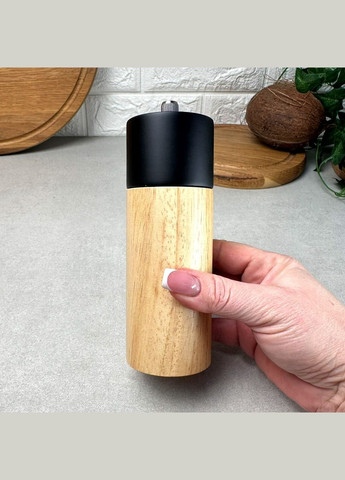 Дерев'яний млин для перцю та солі Чорна кришка No Brand (303211208)