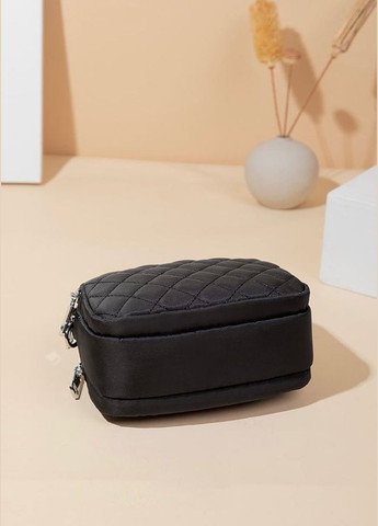 Женская классическая сумка 10283 серебряная фурнитура PU кросс-боди на ремешке на три отдела черная No Brand (306709629)