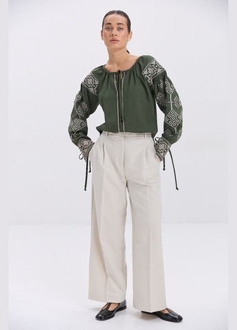 Темно-зелена жіноча вишиванка молочна з геометрією гладдю і зав'язками на манжетах Arjen (319311968)