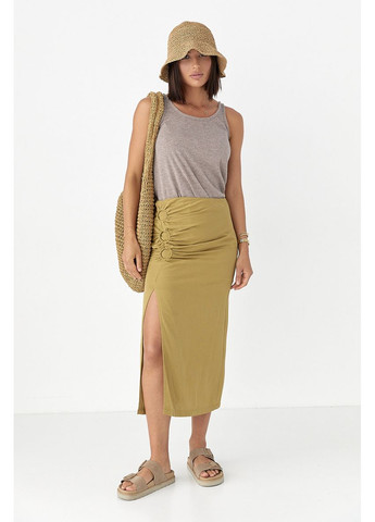 Горчичная повседневная однотонная приталенная юбка с декоративными элементами Lurex