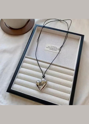 Стильна підвіска з сердечком на шнурочку, кольє з сердечком на шнурку, кулон з серденьком, підвіска, ланцюжок Fashion Jewelry (339102905)