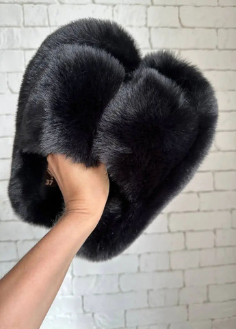 Черные черные тапочки из эко меха черного цвета меховые тапочки домашние тапочки пушистые комнатные No Brand