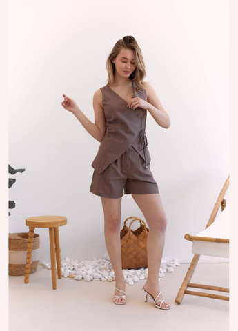 Женский костюм с шортами и жилеткой. Adelante (328916757)