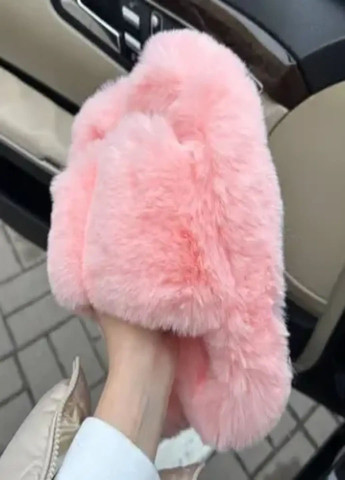 Світло-рожеві капці з еко хутра рожевого кольору хутряні капці домашні пухнасті кімнатні No Brand (356117206)