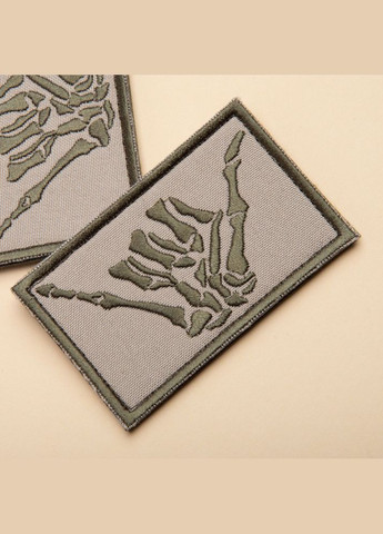 Набір шевронів 2 шт. з липучкою Скелет рука, Hand Shaka 5х8 см беж, вишитий патч шеврон, нашивка, липучка, рука IDEIA (306459353)