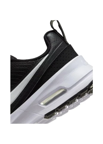 Кросівки жіночі чорно-білі HF1233-001 Nike AIR MAX NUAXIS чорні (397081733)