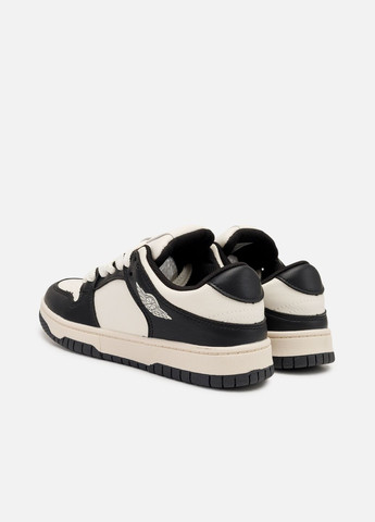 Молочные женские кеды на плоской подошве цвет молочный цб-00264858 Stilli