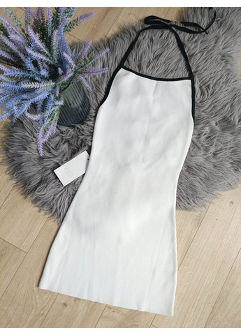 Білий коротка трикотажна сукня з контрастними бантами Zara