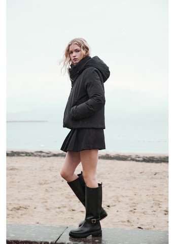 Чорна демісезонна стильна водостійка утеплена вітровка куртка xxl Zara водостійка анорак