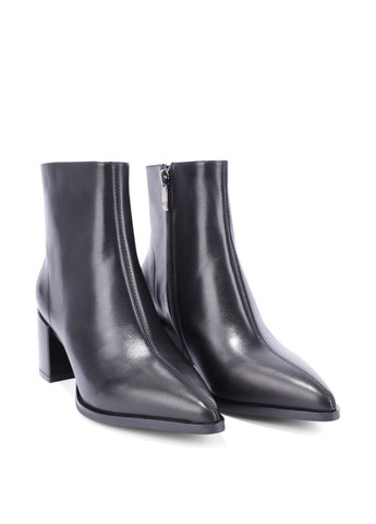 Осенние женские ботинки 2417l-24501 черная кожа Attizzare