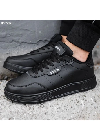 Черные демисезонные кроссовки мужские adidas black адидас черные No Brand
