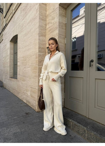 Жіночий молочний костюм No Brand (358907652)