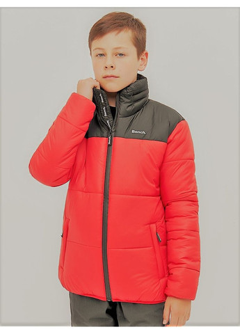 Червона зимня зимова куртка для хлопчика червона вench капюшоном 152см(11-12р) Bench