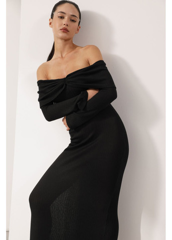 Черное платье макси с открытыми плечами tall молочный 788-1 Papaya