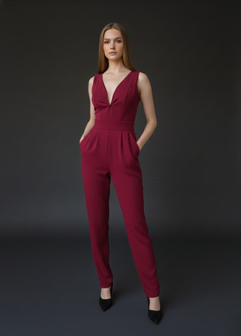 Комбинезон на шлейках женский брючный с фигурным декольте No Brand комбинезон-брюки однотонный бордовый кэжуал полиэстер