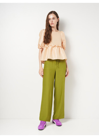 Бежева блуза з рукавами-воланами Monki