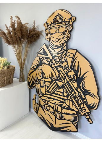 Дерев'яне панно для кімнати. Дерев'яна картина для подарунка Військовий 50х76 см Decart (360610878)