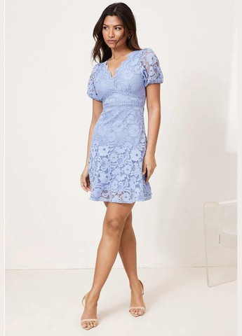 Сиреневое платье мини кружевное Lipsy